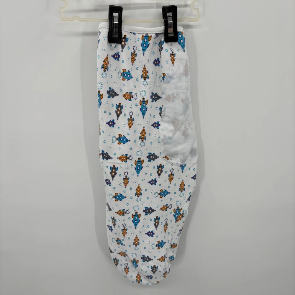 SwaddleMe Adjustable Swaddle Wrap Kids Large White Rocket Ship Space Print Sleep